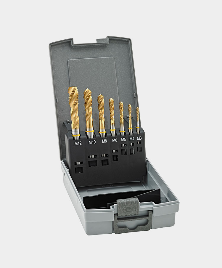 Produktfreisteller eines geöffneten Gewindebohrersets